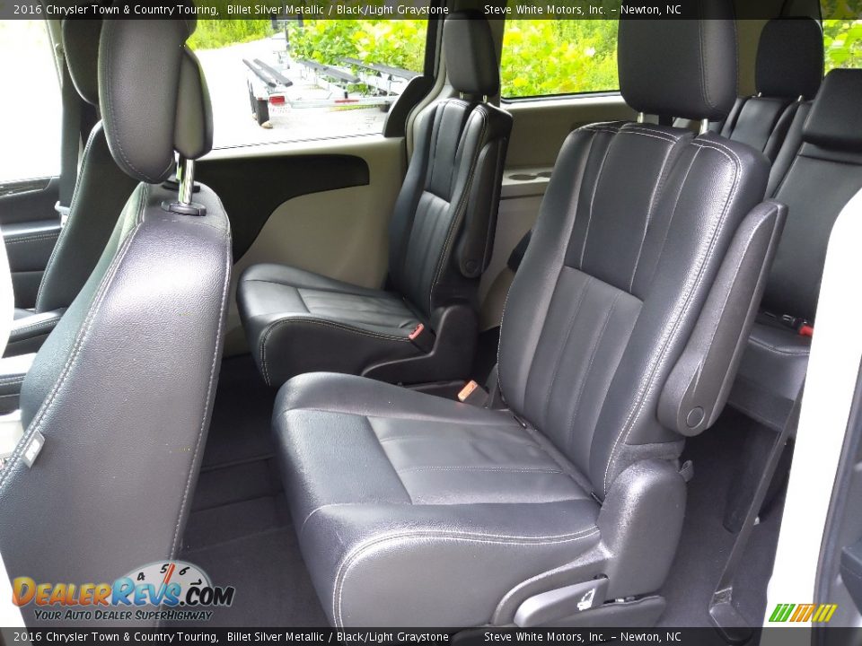 2016 Chrysler Town & Country Touring Billet Silver Metallic / Black/Light Graystone Photo #15