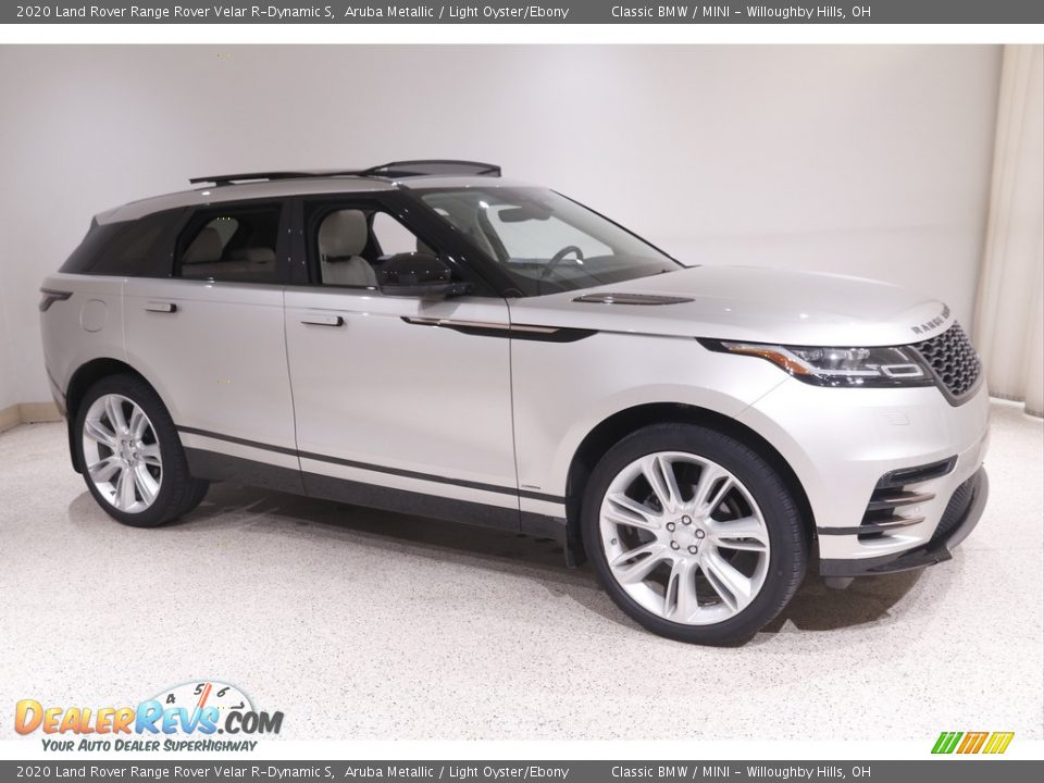 Front 3/4 View of 2020 Land Rover Range Rover Velar R-Dynamic S Photo #1