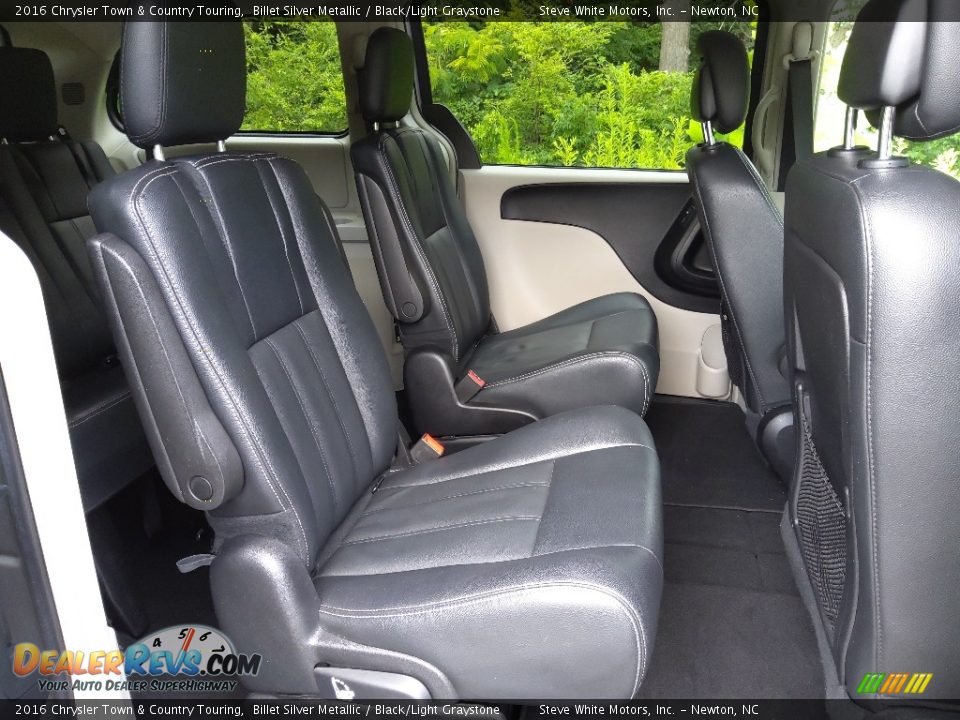 2016 Chrysler Town & Country Touring Billet Silver Metallic / Black/Light Graystone Photo #20