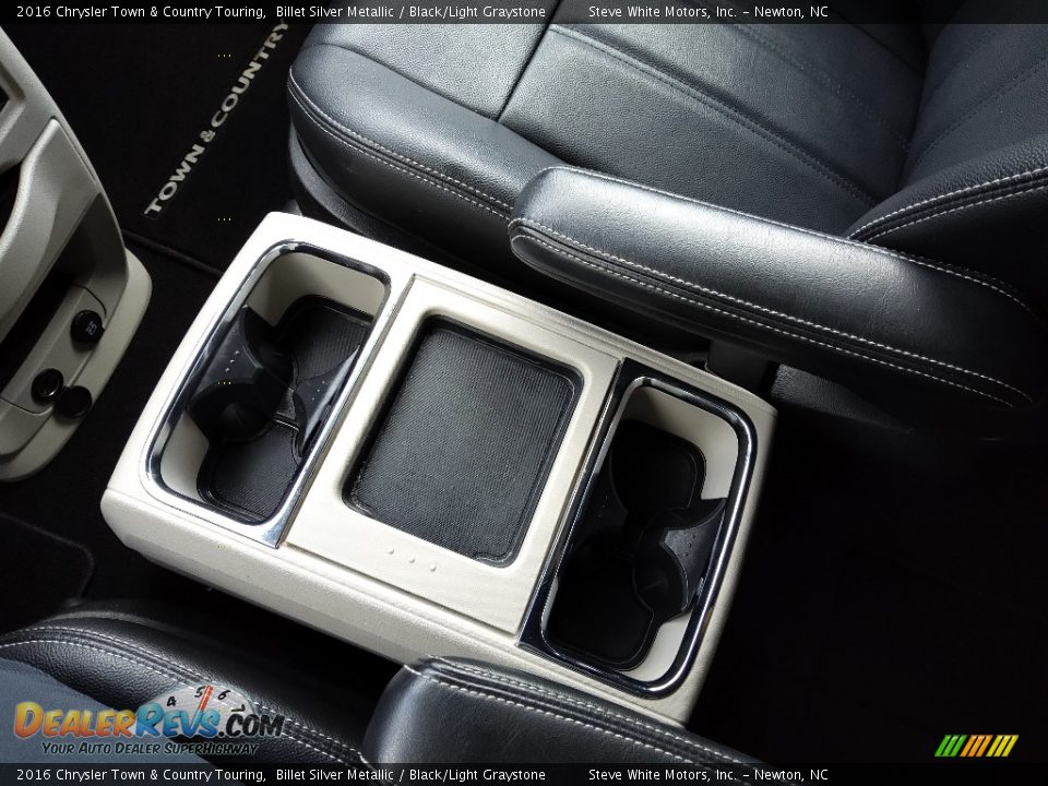 2016 Chrysler Town & Country Touring Billet Silver Metallic / Black/Light Graystone Photo #31