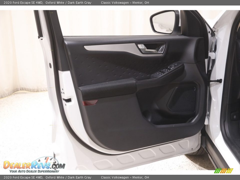 2020 Ford Escape SE 4WD Oxford White / Dark Earth Gray Photo #4