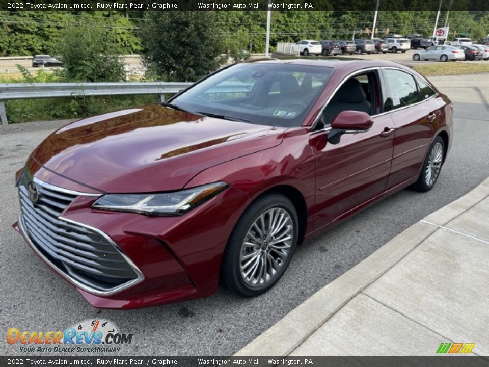 Front 3/4 View of 2022 Toyota Avalon Limited Photo #7