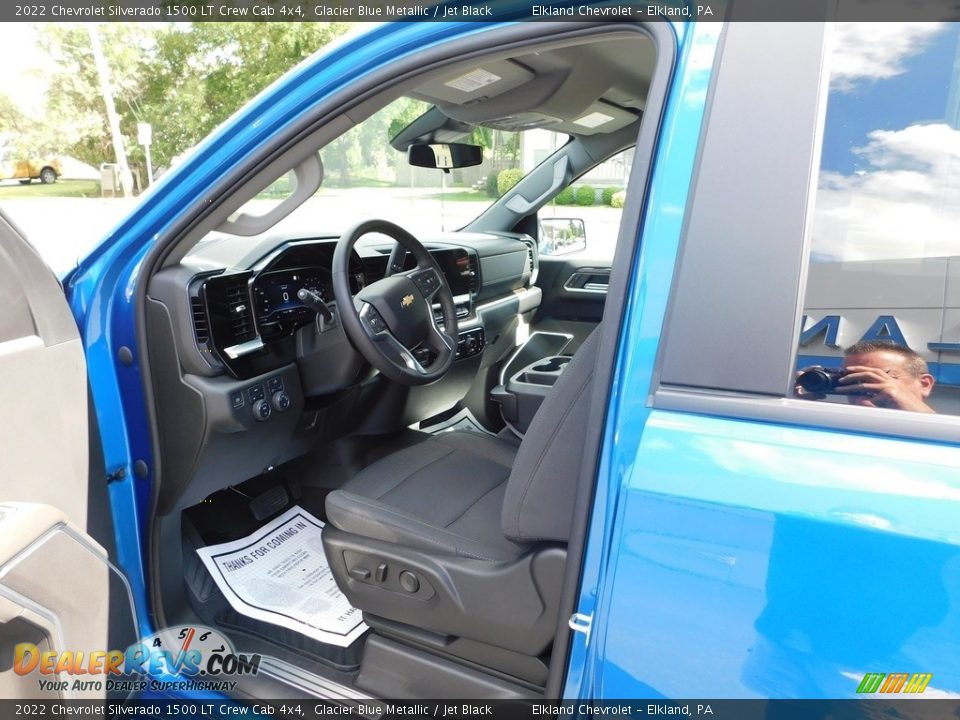 2022 Chevrolet Silverado 1500 LT Crew Cab 4x4 Glacier Blue Metallic / Jet Black Photo #12