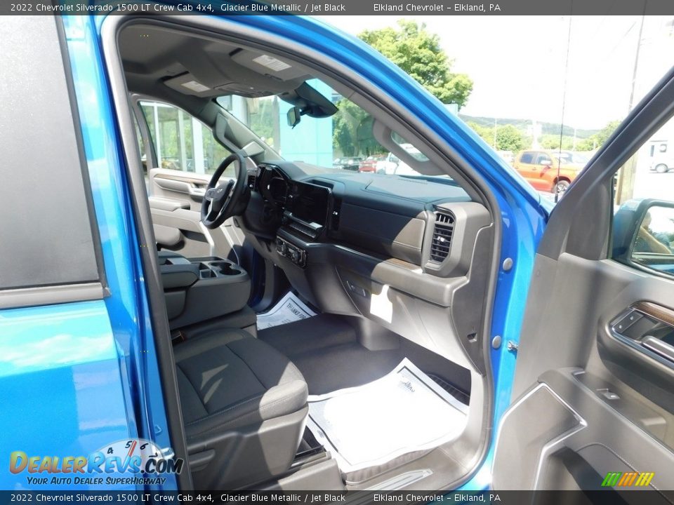 2022 Chevrolet Silverado 1500 LT Crew Cab 4x4 Glacier Blue Metallic / Jet Black Photo #16