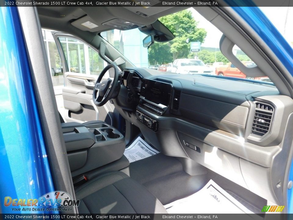 2022 Chevrolet Silverado 1500 LT Crew Cab 4x4 Glacier Blue Metallic / Jet Black Photo #17