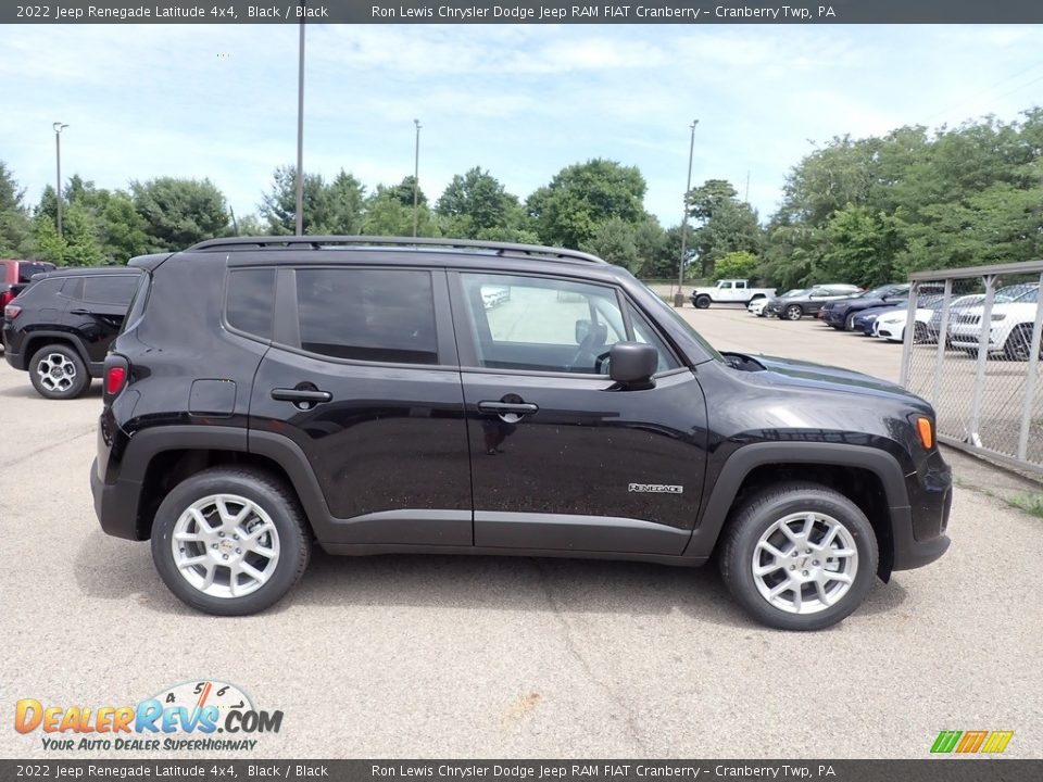 2022 Jeep Renegade Latitude 4x4 Black / Black Photo #4