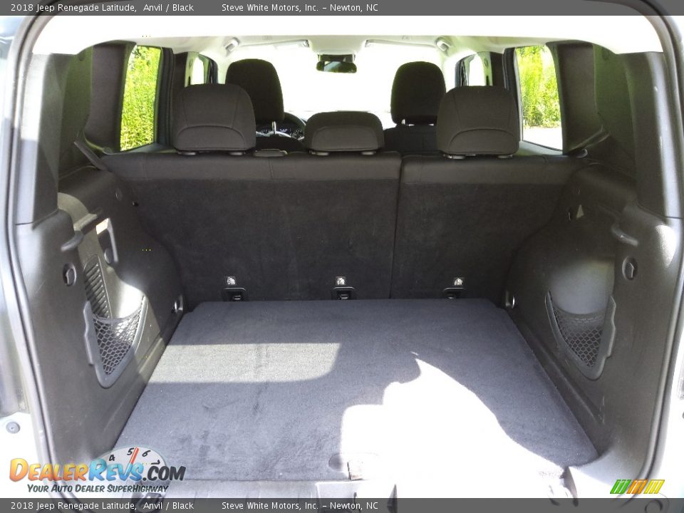 2018 Jeep Renegade Latitude Anvil / Black Photo #16