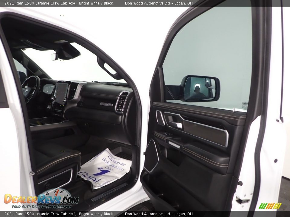2021 Ram 1500 Laramie Crew Cab 4x4 Bright White / Black Photo #26