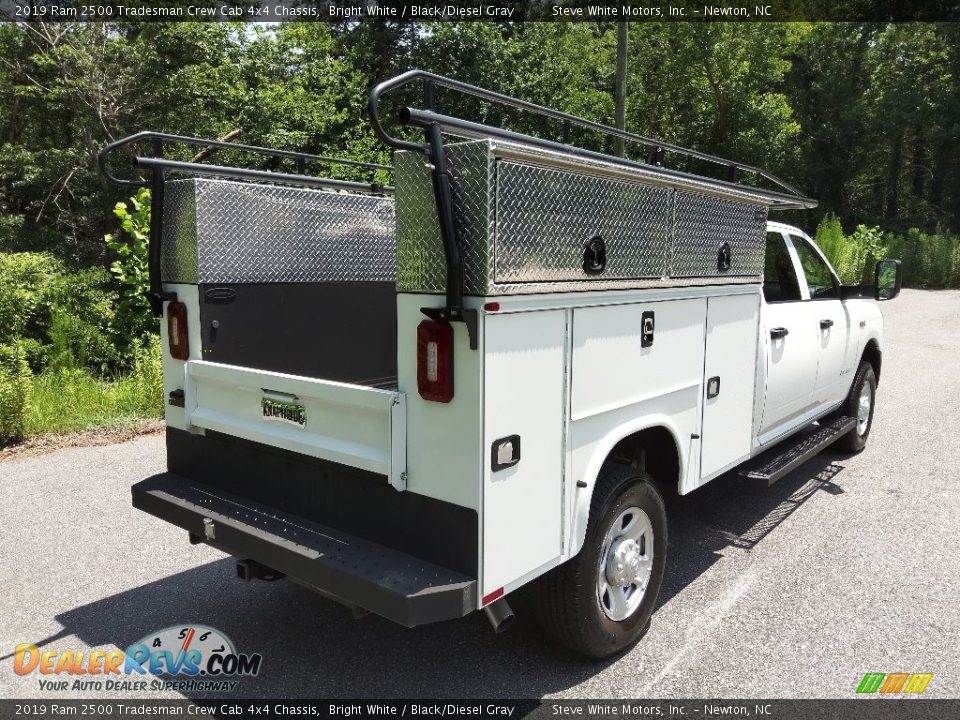 2019 Ram 2500 Tradesman Crew Cab 4x4 Chassis Bright White / Black/Diesel Gray Photo #13