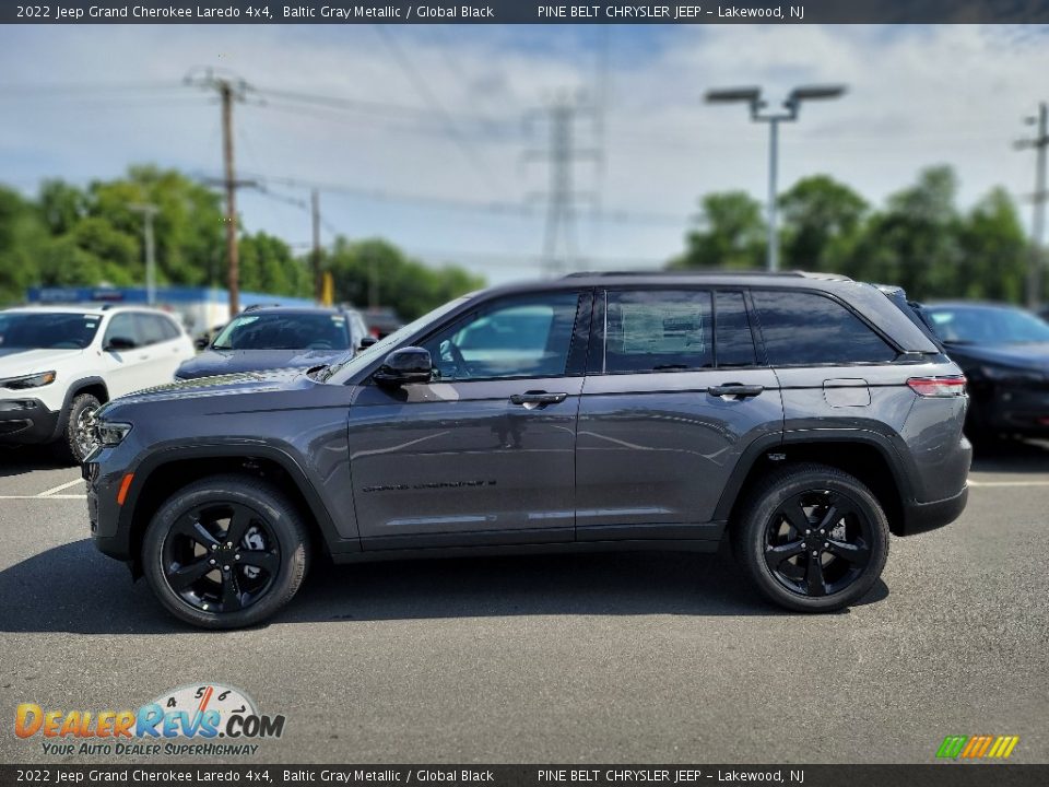 2022 Jeep Grand Cherokee Laredo 4x4 Baltic Gray Metallic / Global Black Photo #4