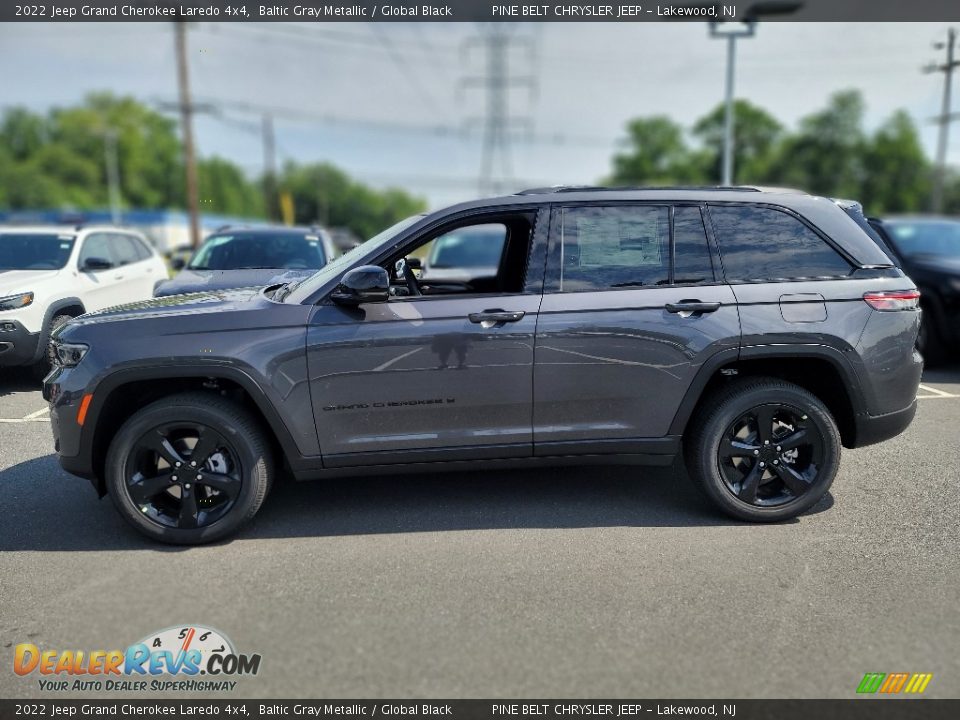 2022 Jeep Grand Cherokee Laredo 4x4 Baltic Gray Metallic / Global Black Photo #4