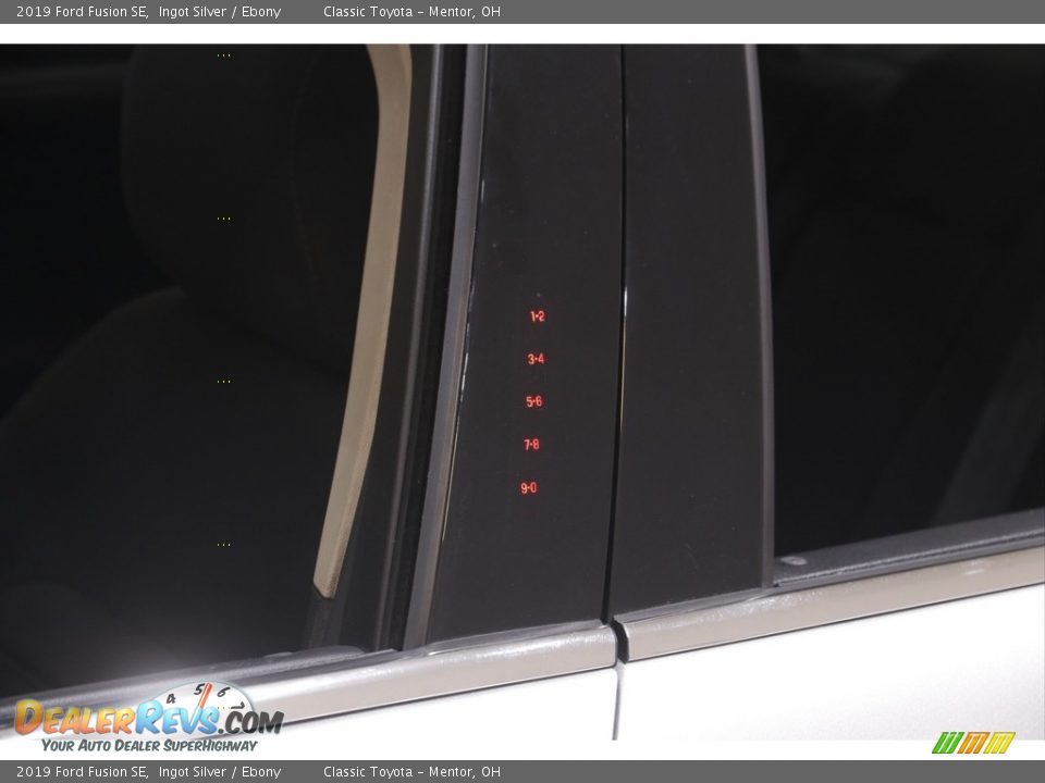 2019 Ford Fusion SE Ingot Silver / Ebony Photo #4