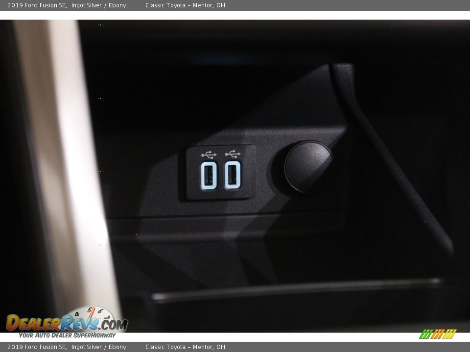 2019 Ford Fusion SE Ingot Silver / Ebony Photo #15