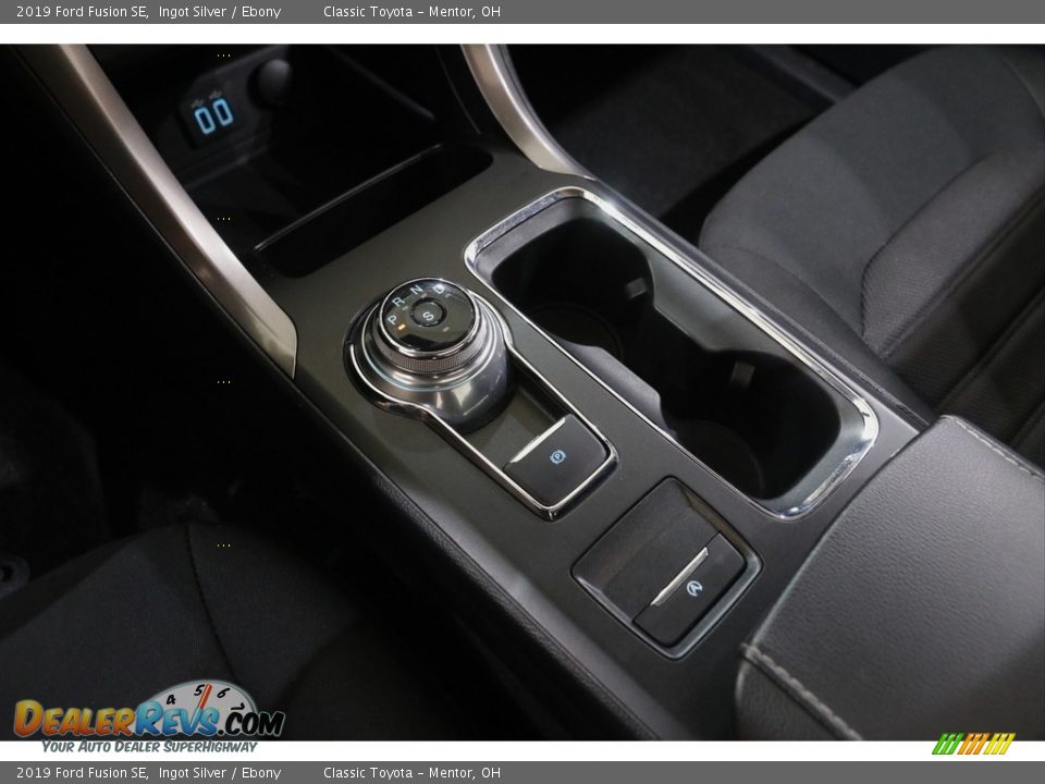 2019 Ford Fusion SE Ingot Silver / Ebony Photo #16