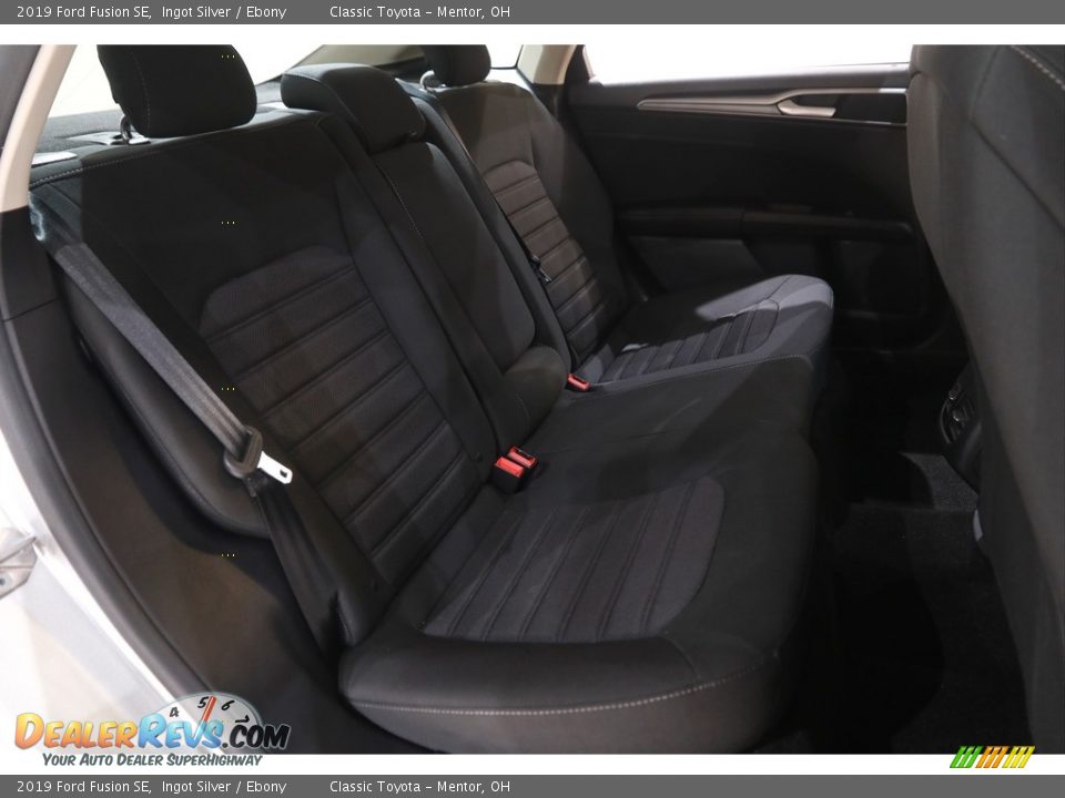 2019 Ford Fusion SE Ingot Silver / Ebony Photo #18