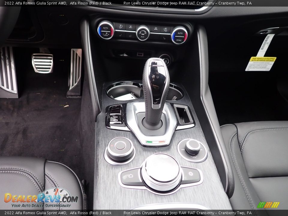 2022 Alfa Romeo Giulia Sprint AWD Shifter Photo #19