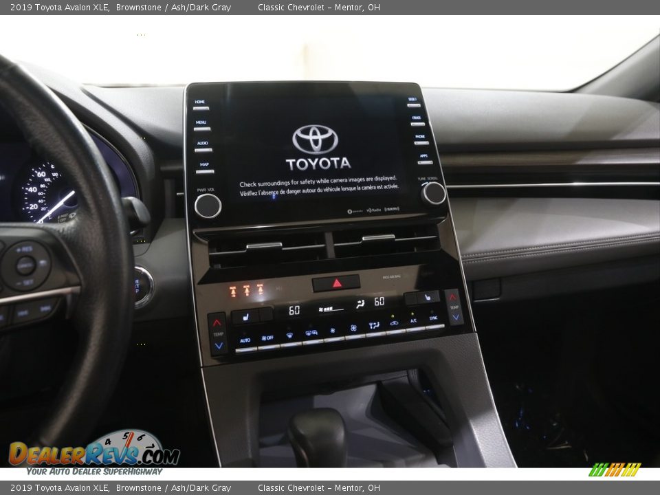 Controls of 2019 Toyota Avalon XLE Photo #9