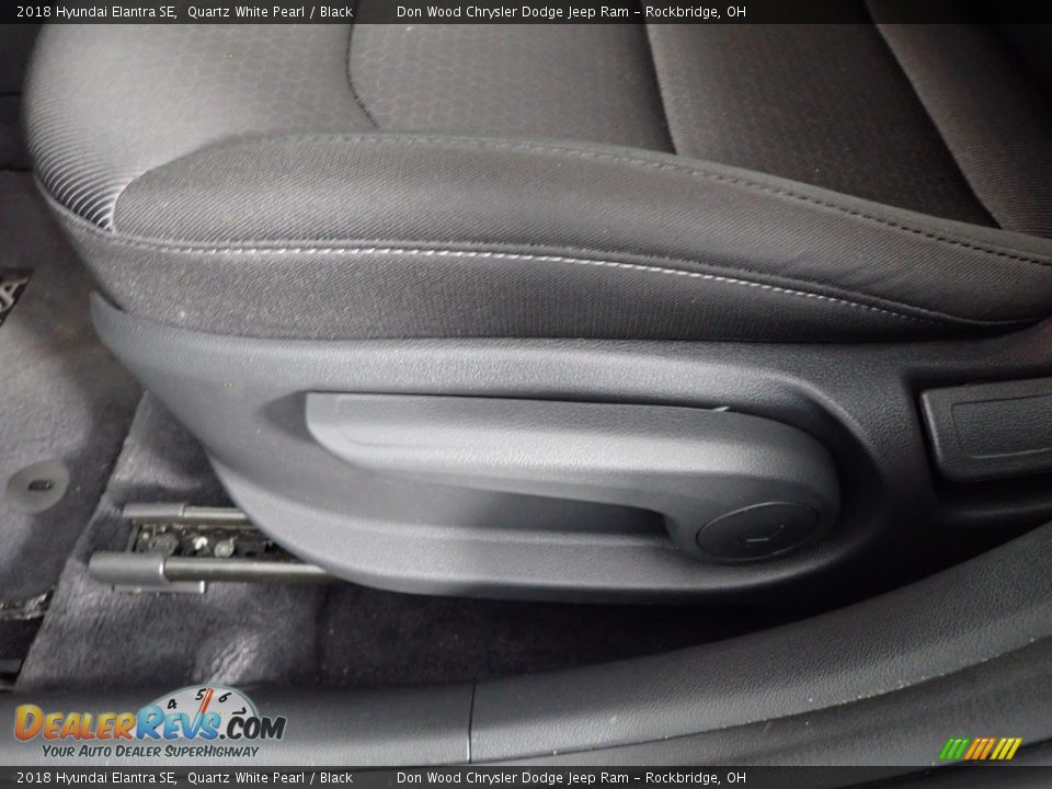 2018 Hyundai Elantra SE Quartz White Pearl / Black Photo #11