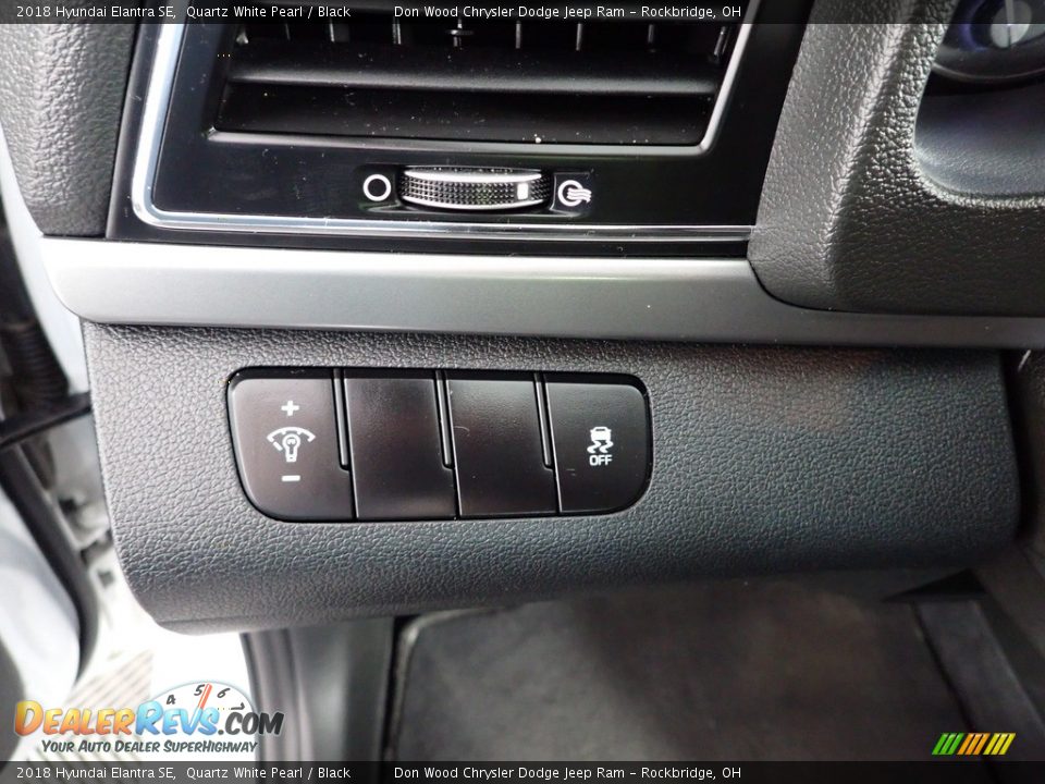 2018 Hyundai Elantra SE Quartz White Pearl / Black Photo #13