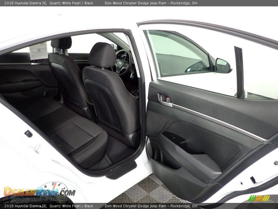 2018 Hyundai Elantra SE Quartz White Pearl / Black Photo #26