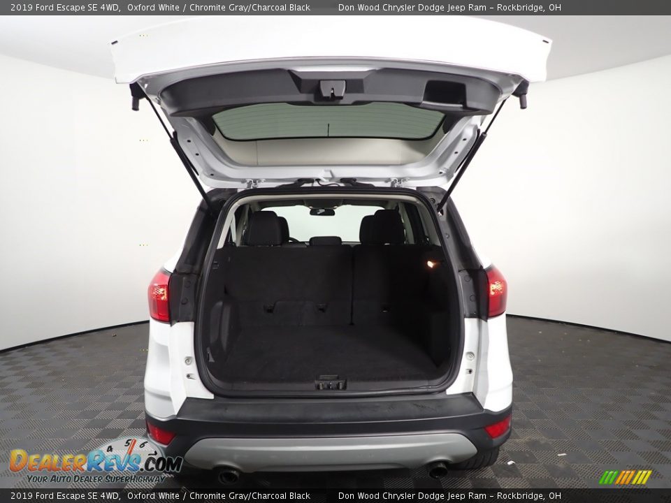2019 Ford Escape SE 4WD Oxford White / Chromite Gray/Charcoal Black Photo #9