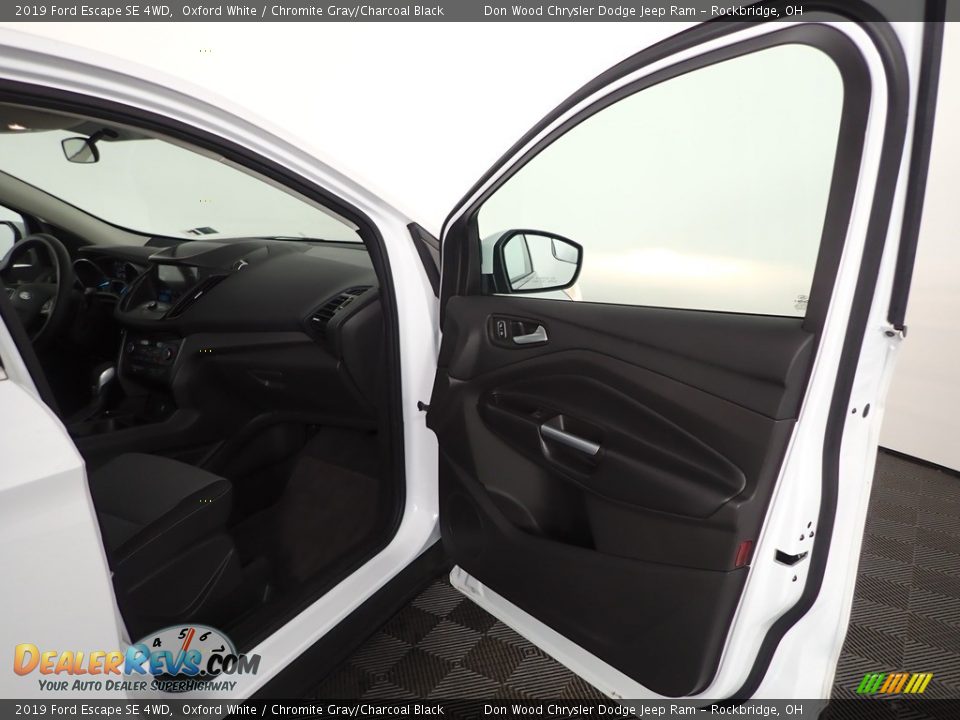 2019 Ford Escape SE 4WD Oxford White / Chromite Gray/Charcoal Black Photo #26