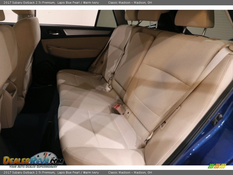 2017 Subaru Outback 2.5i Premium Lapis Blue Pearl / Warm Ivory Photo #17