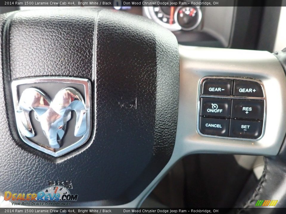 2014 Ram 1500 Laramie Crew Cab 4x4 Bright White / Black Photo #18