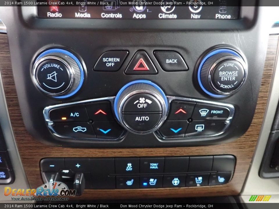 2014 Ram 1500 Laramie Crew Cab 4x4 Bright White / Black Photo #20