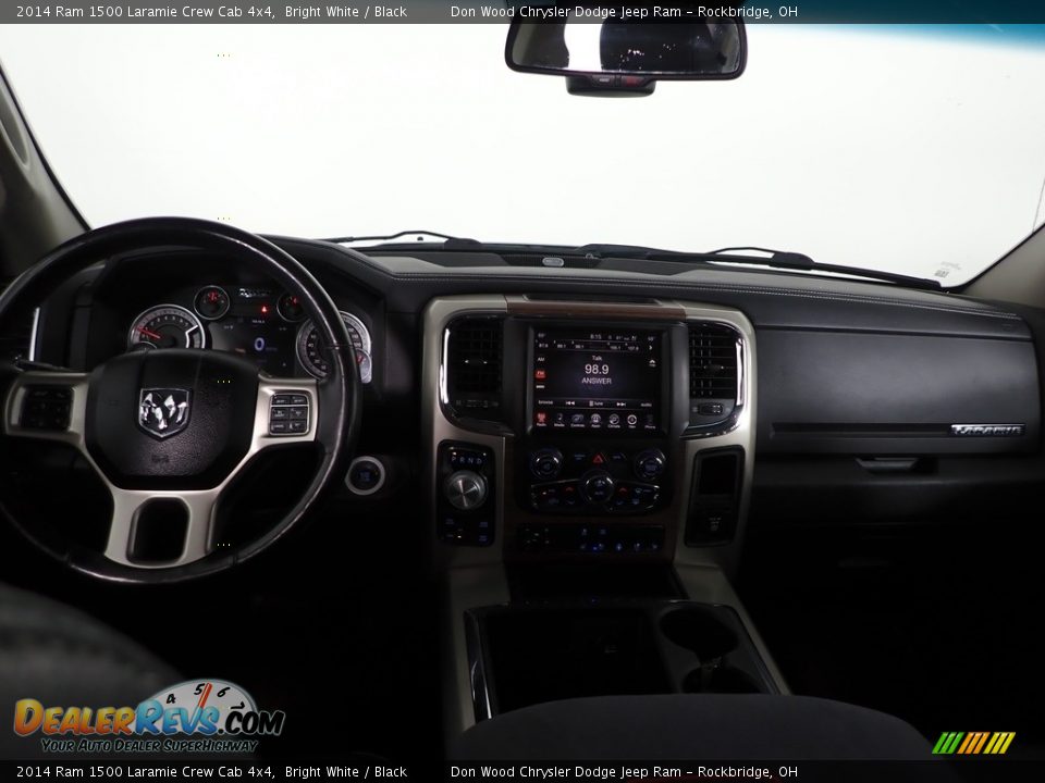 2014 Ram 1500 Laramie Crew Cab 4x4 Bright White / Black Photo #26