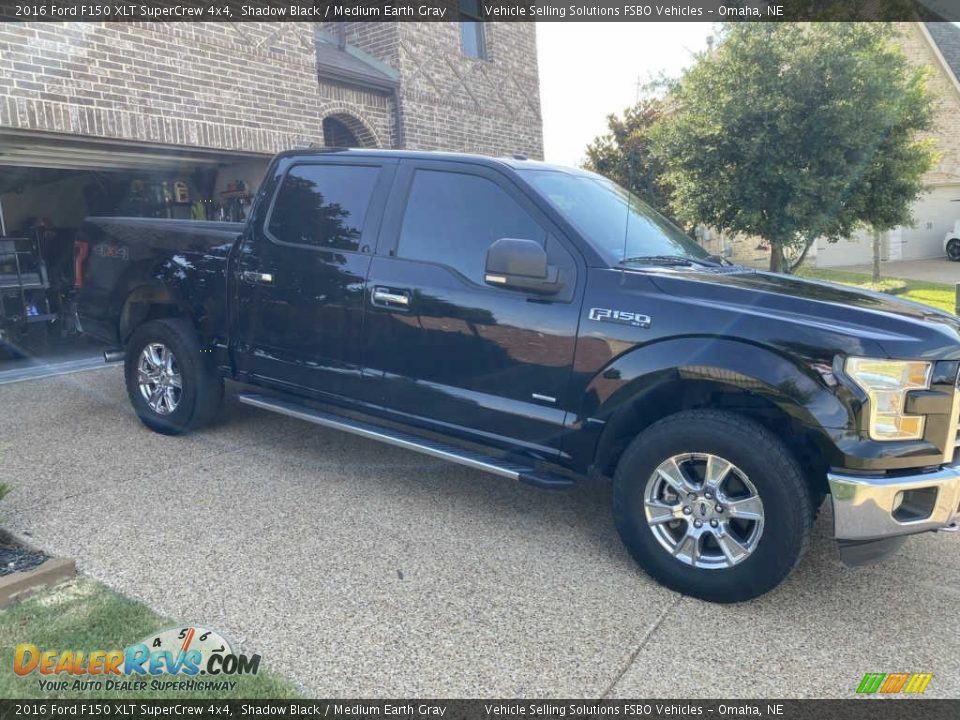 2016 Ford F150 XLT SuperCrew 4x4 Shadow Black / Medium Earth Gray Photo #3