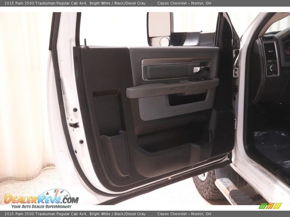 Door Panel of 2015 Ram 3500 Tradesman Regular Cab 4x4 Photo #4