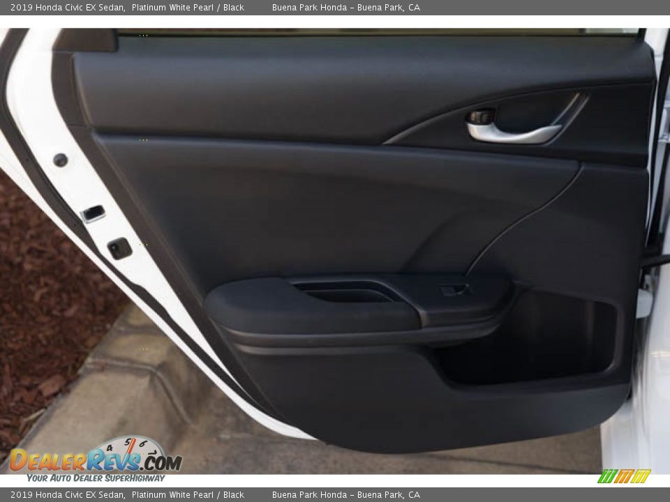 2019 Honda Civic EX Sedan Platinum White Pearl / Black Photo #32