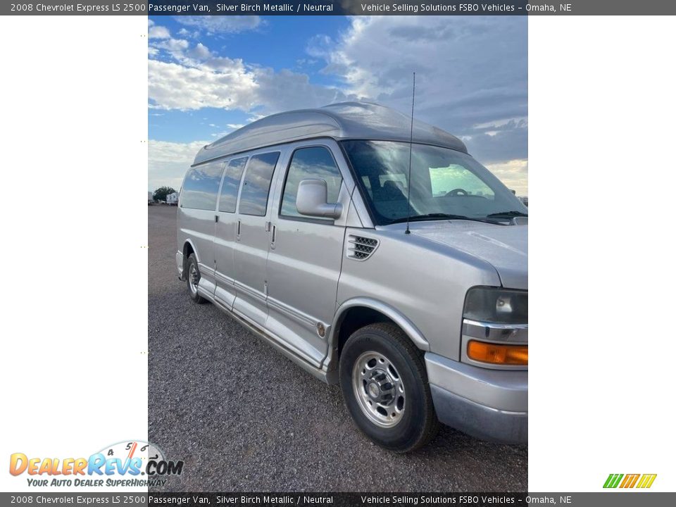 2008 Chevrolet Express LS 2500 Passenger Van Silver Birch Metallic / Neutral Photo #2