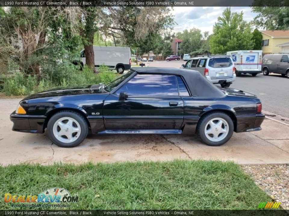 1993 Ford Mustang GT Convertible Black / Black Photo #1