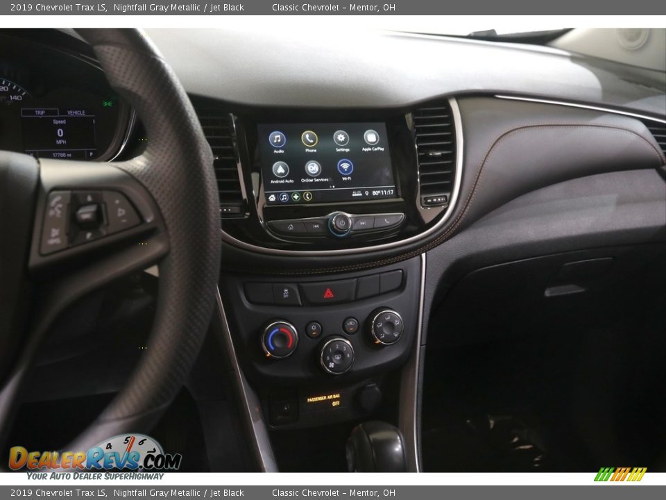 Controls of 2019 Chevrolet Trax LS Photo #9