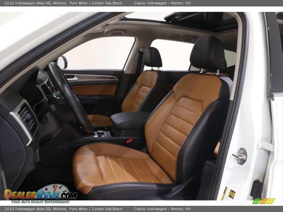 Front Seat of 2019 Volkswagen Atlas SEL 4Motion Photo #5