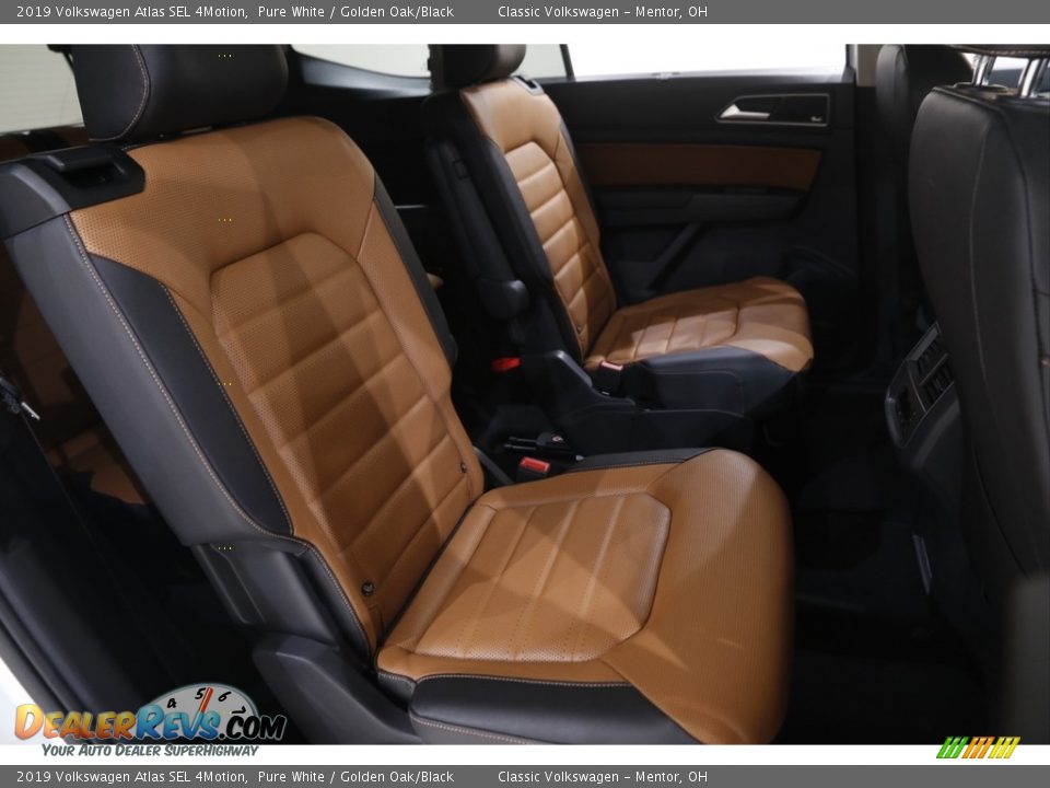 Rear Seat of 2019 Volkswagen Atlas SEL 4Motion Photo #17