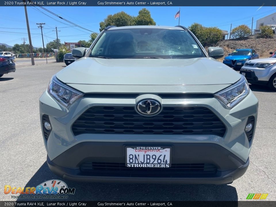 2020 Toyota RAV4 XLE Lunar Rock / Light Gray Photo #2