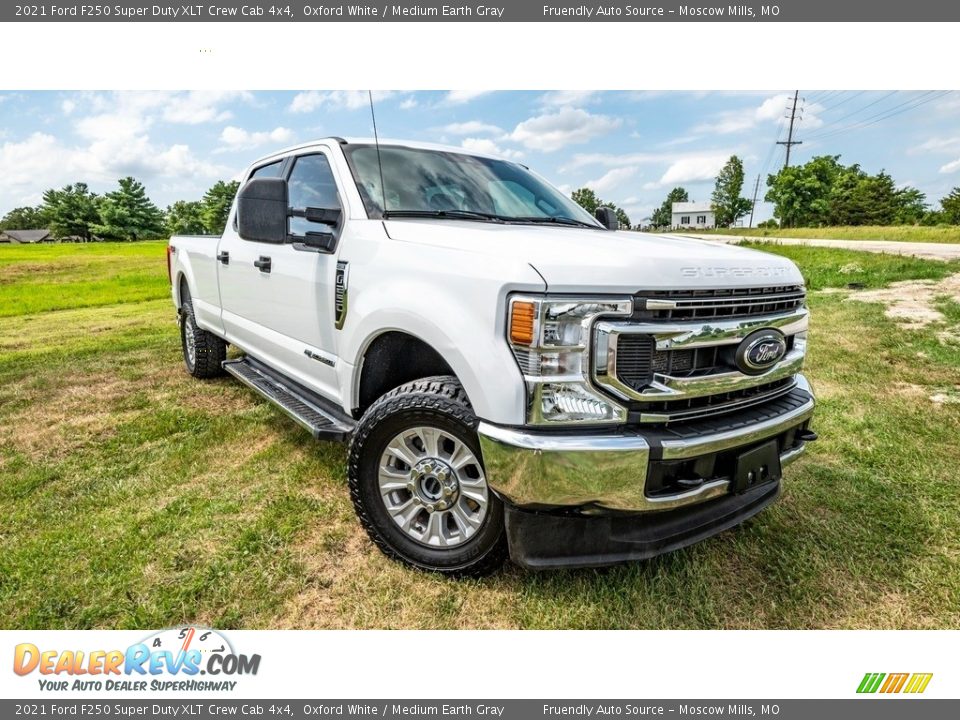 2021 Ford F250 Super Duty XLT Crew Cab 4x4 Oxford White / Medium Earth Gray Photo #1