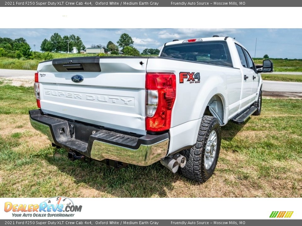 2021 Ford F250 Super Duty XLT Crew Cab 4x4 Oxford White / Medium Earth Gray Photo #4