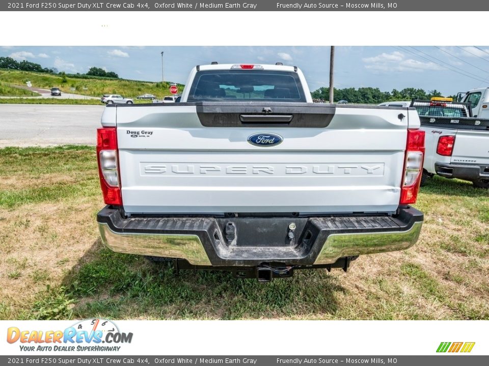 2021 Ford F250 Super Duty XLT Crew Cab 4x4 Oxford White / Medium Earth Gray Photo #5