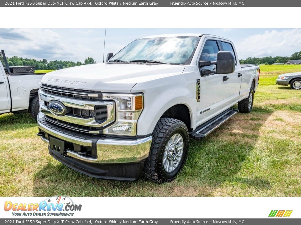 2021 Ford F250 Super Duty XLT Crew Cab 4x4 Oxford White / Medium Earth Gray Photo #8