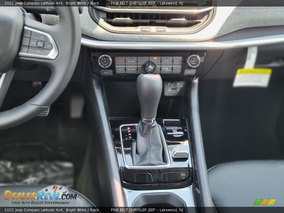 2022 Jeep Compass Latitude 4x4 Bright White / Black Photo #10