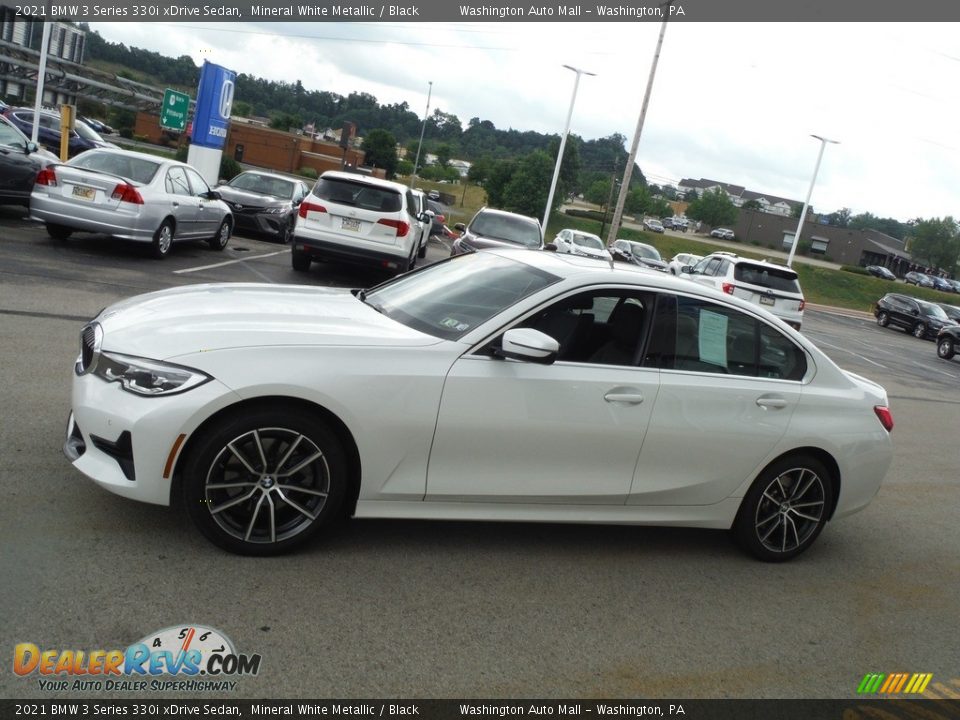 2021 BMW 3 Series 330i xDrive Sedan Mineral White Metallic / Black Photo #7