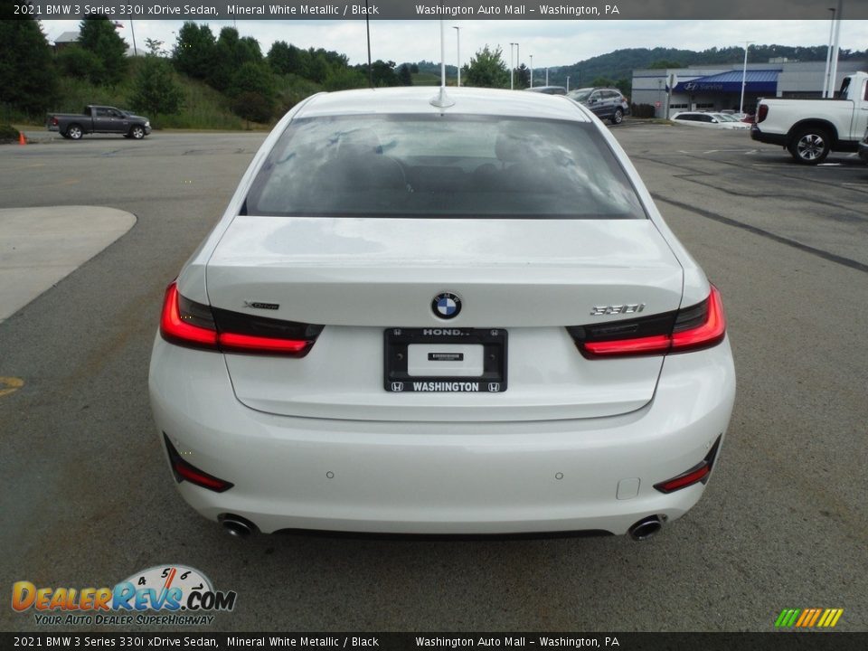 2021 BMW 3 Series 330i xDrive Sedan Mineral White Metallic / Black Photo #10