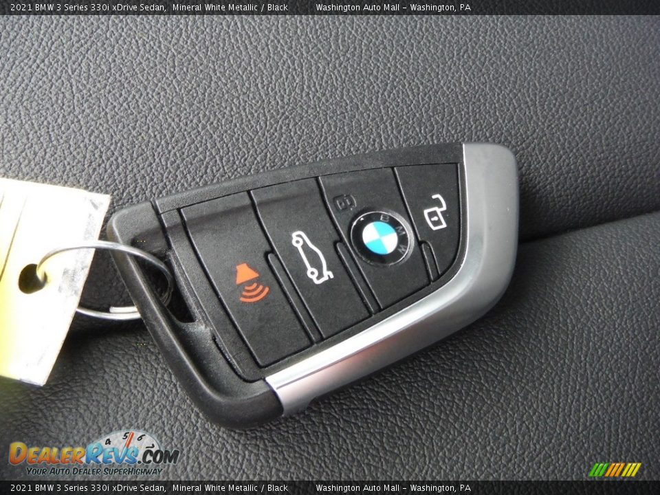 Keys of 2021 BMW 3 Series 330i xDrive Sedan Photo #33