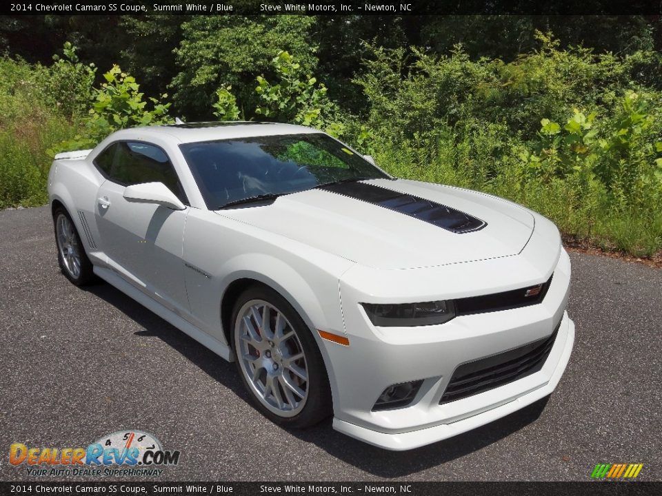 Front 3/4 View of 2014 Chevrolet Camaro SS Coupe Photo #5