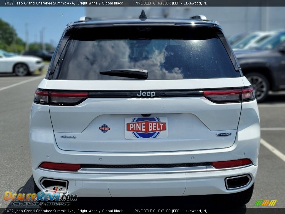 2022 Jeep Grand Cherokee Summit 4x4 Bright White / Global Black Photo #5