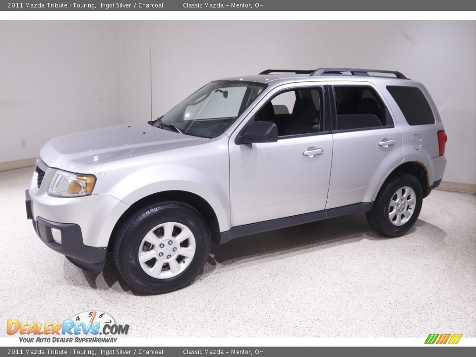 Front 3/4 View of 2011 Mazda Tribute i Touring Photo #3